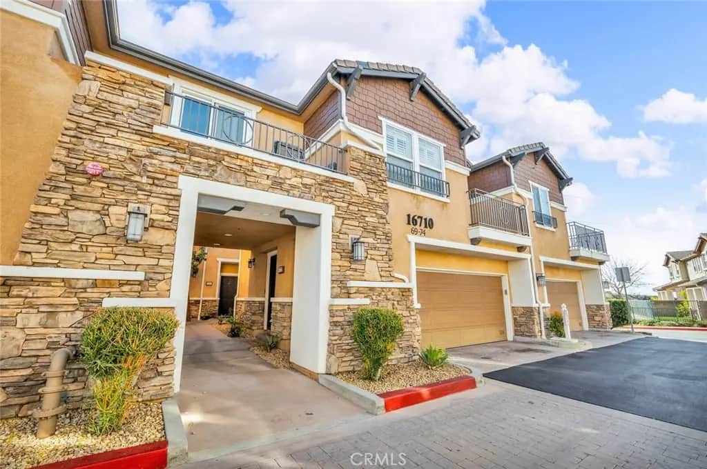 16710 Nicklaus Drive 70, Sylmar, CA — listing photo 1