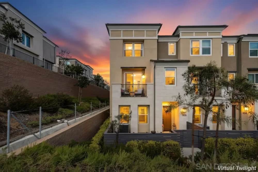 1222 Sunrise Vw 105, San Marcos, CA — listing photo 1