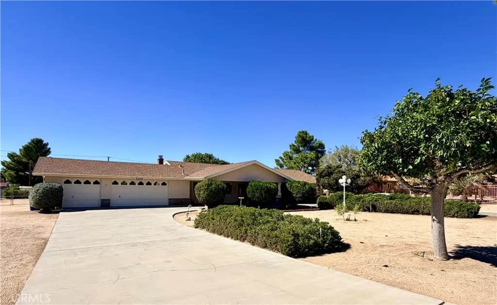 15440 Mandan, Apple Valley, CA — listing photo 1
