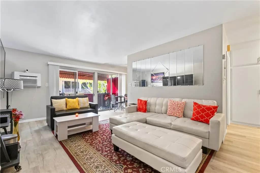 440 Chestnut Avenue 2C, Long Beach, CA — listing photo 1