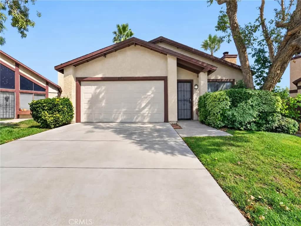 2957 E Avenue R2, Palmdale, CA — listing photo 1