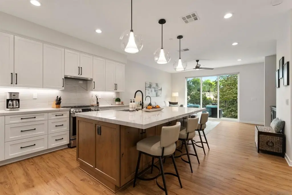 6050 Colt Pl 103, Carlsbad, CA — listing photo 1