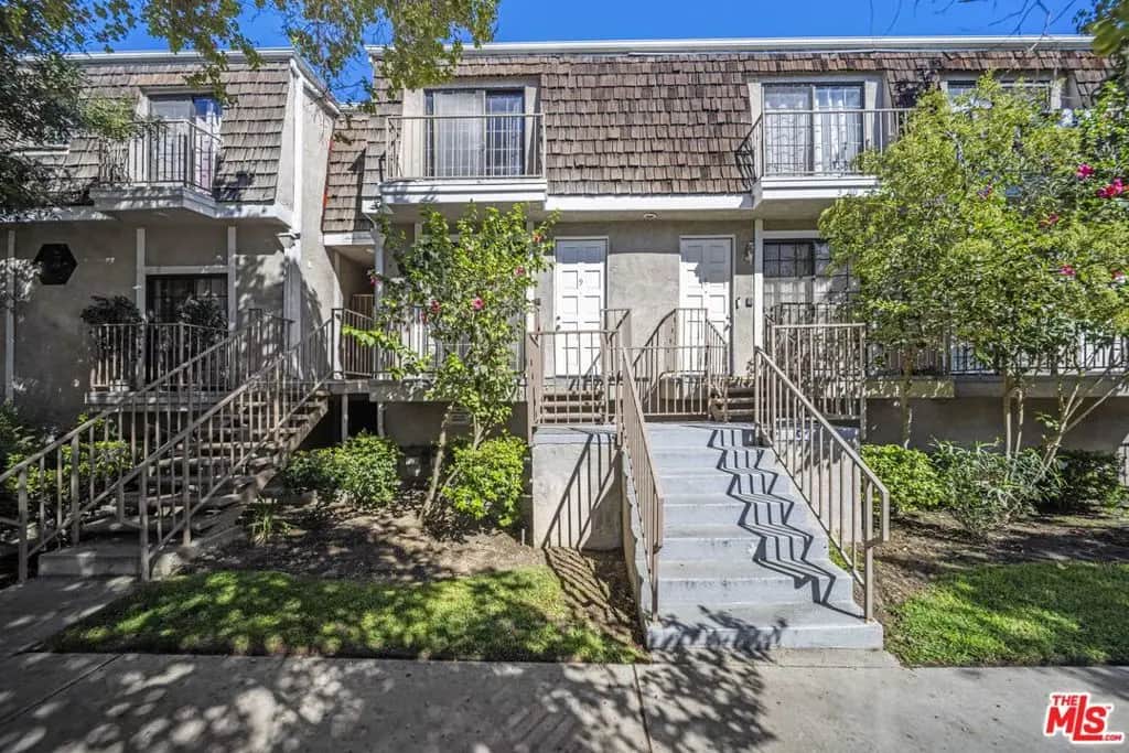 5400 Simpson Avenue 9, Valley Village, CA — listing photo 1