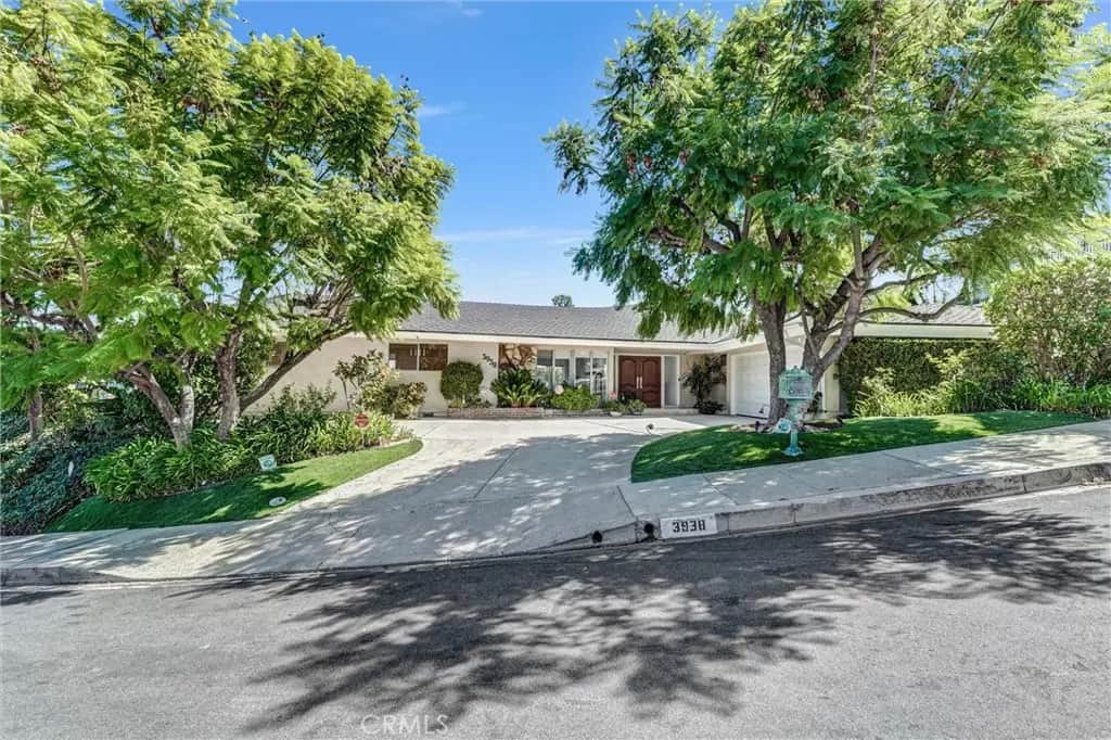 3938 Westfall Dr., Encino, CA — listing photo 1
