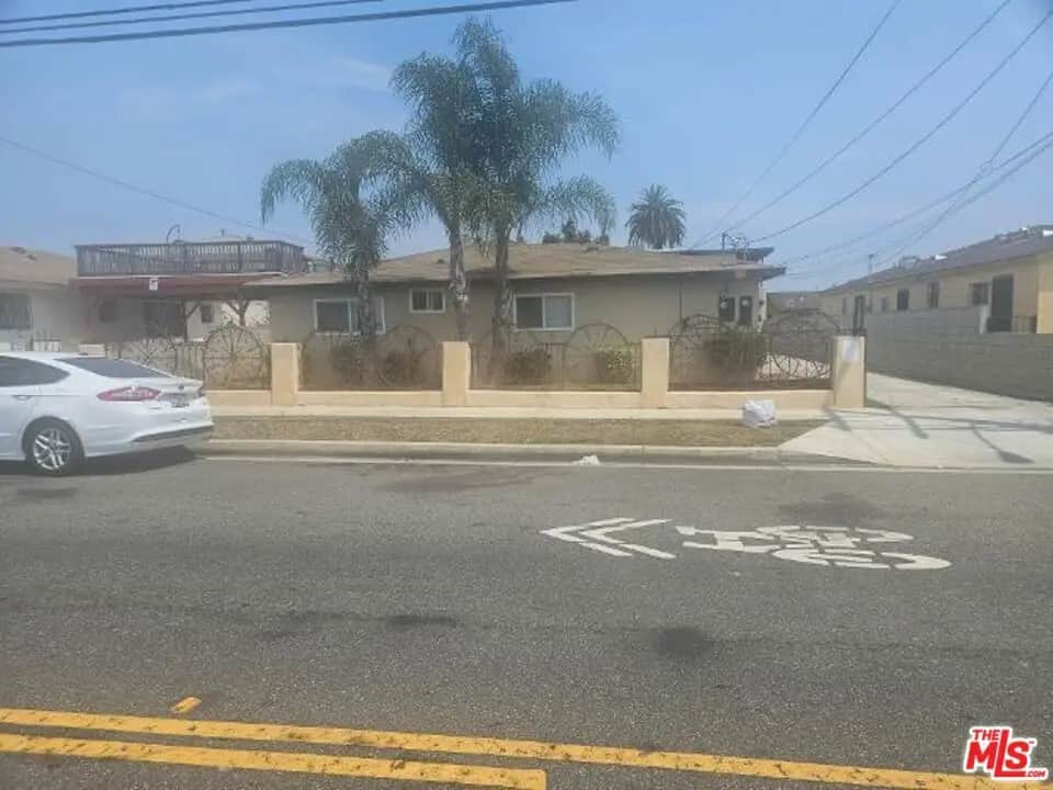 1461 W 108th Street, Los Angeles, CA — listing photo 1