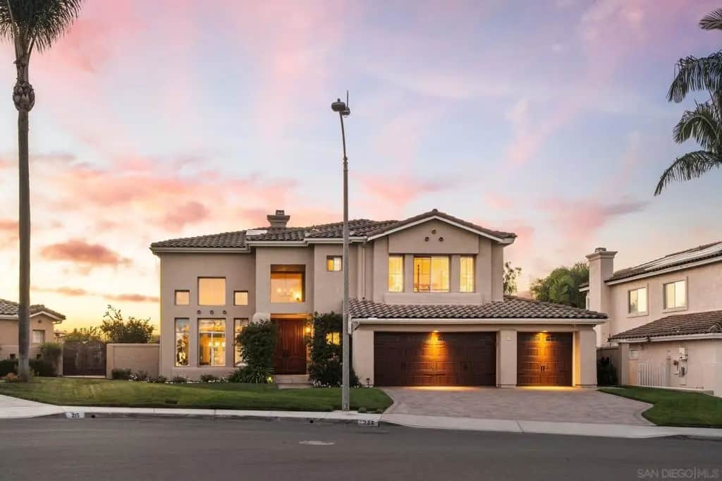 225 Borrego Ct, Oceanside, CA — listing photo 1