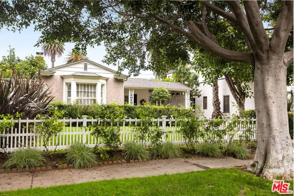 2222 Camden Avenue, Los Angeles, CA — listing photo 1