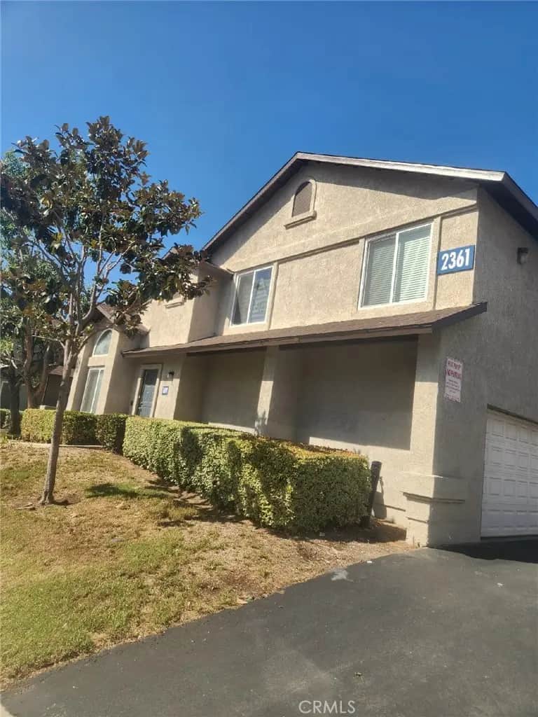 2381 Maryhelen 104, Corona, CA — listing photo 1