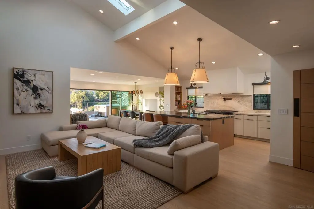 5876 Highplace Dr, San Diego, CA — listing photo 1