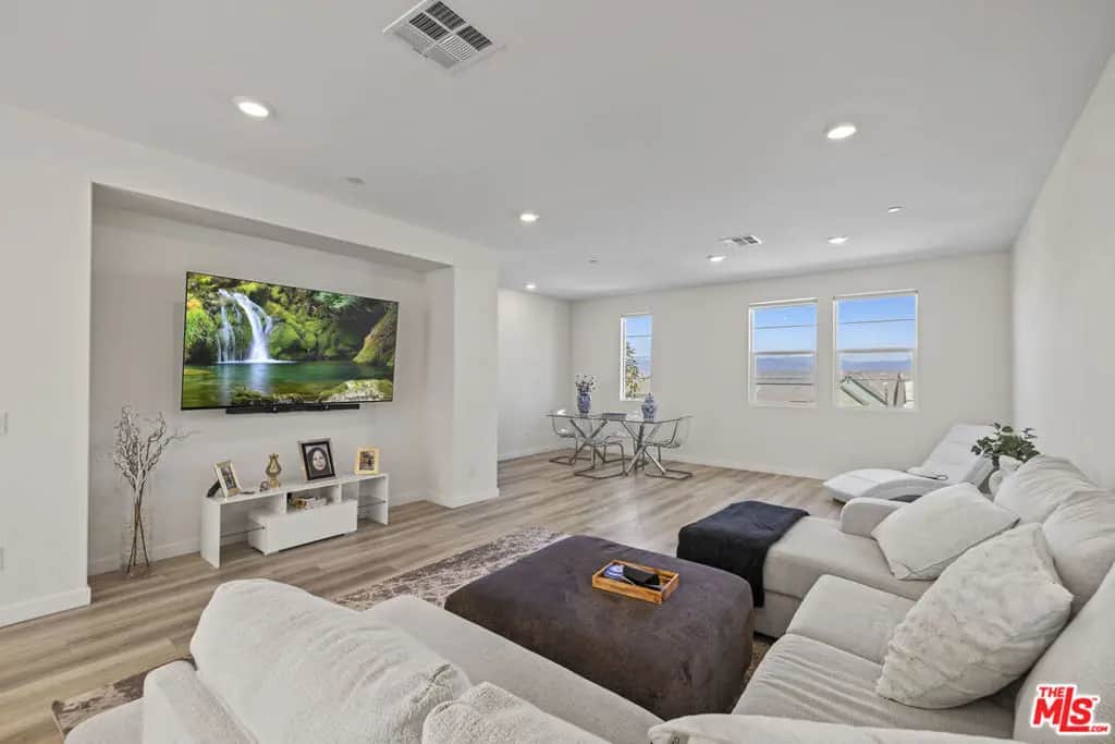 27109 Valley Oak Place, Valencia, CA — listing photo 1