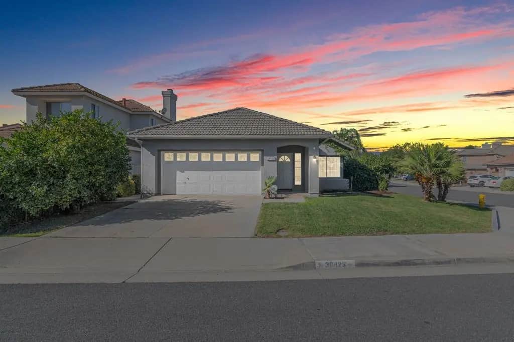 30423 Shoreline Drive, Menifee, CA — listing photo 1