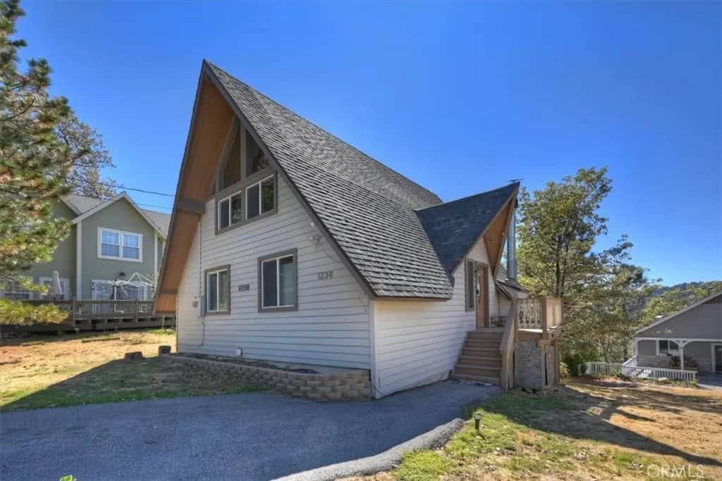 1234 Klondike, Lake Arrowhead, CA — listing photo 1