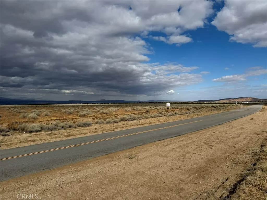 15 Avenue E15 Pav 200 STW, Fairmont, CA — listing photo 1