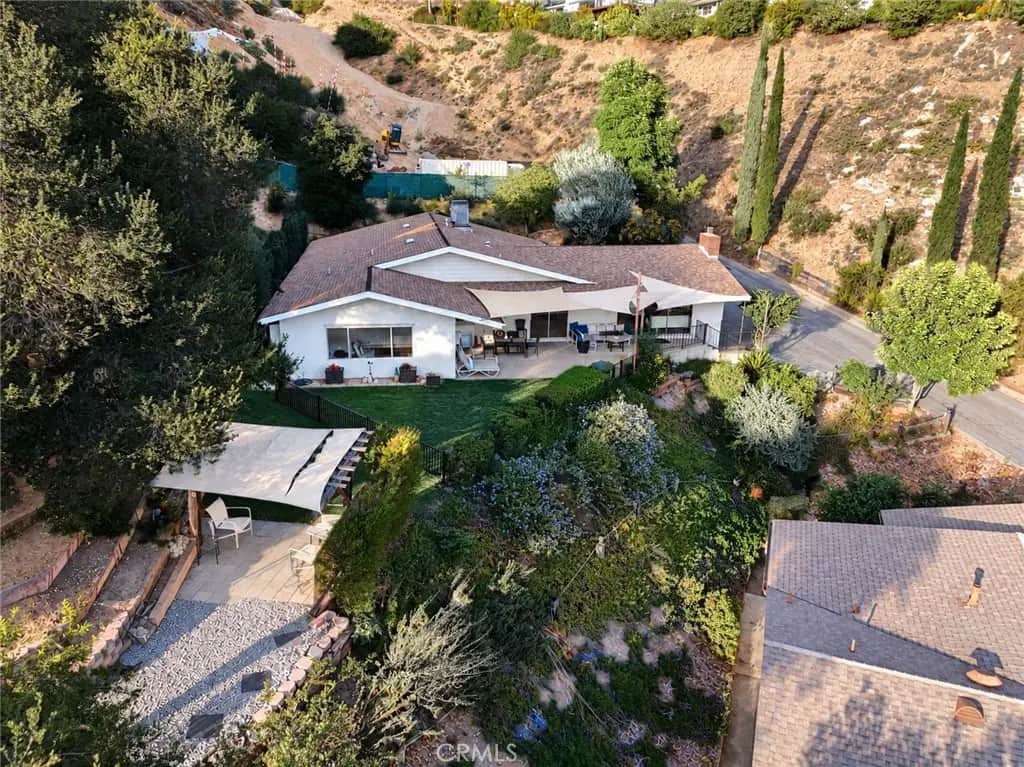 1656 Hazbeth Lane, Glendale, CA — listing photo 1