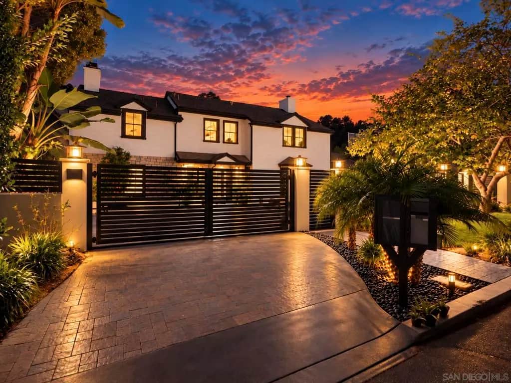 3252 Front Street, San Diego, CA — listing photo 1