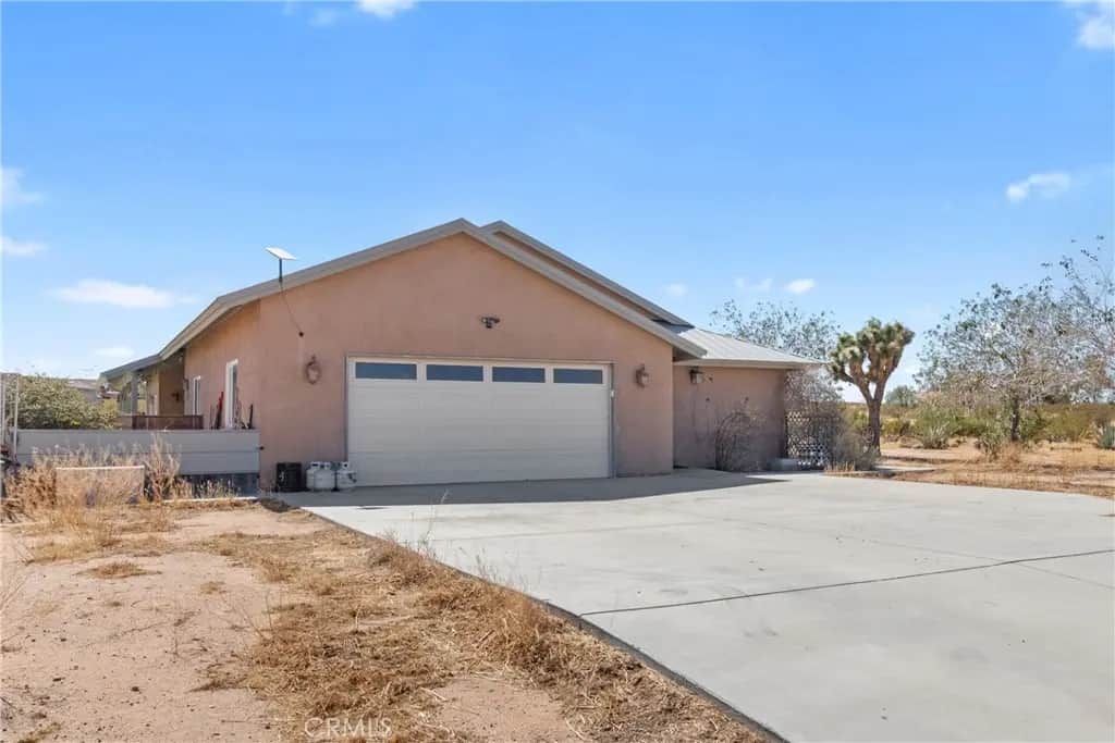 17150 Hacienda, California City, CA — listing photo 1