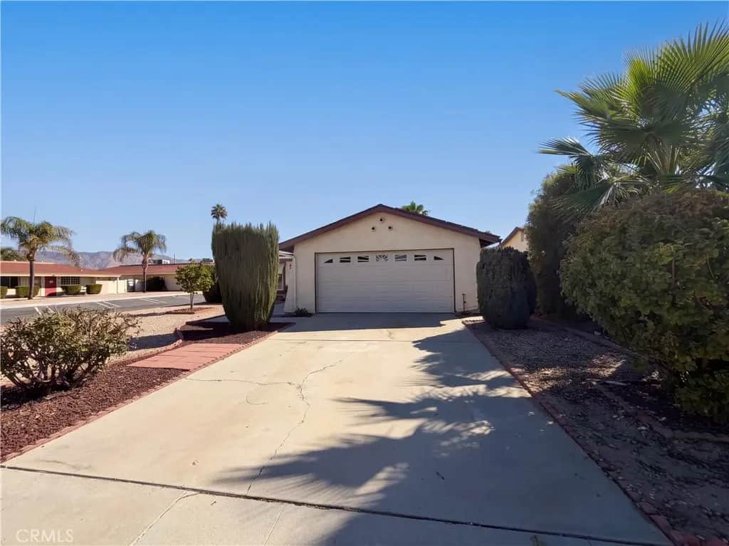 2404 El Rancho Circle, Hemet, CA — listing photo 1