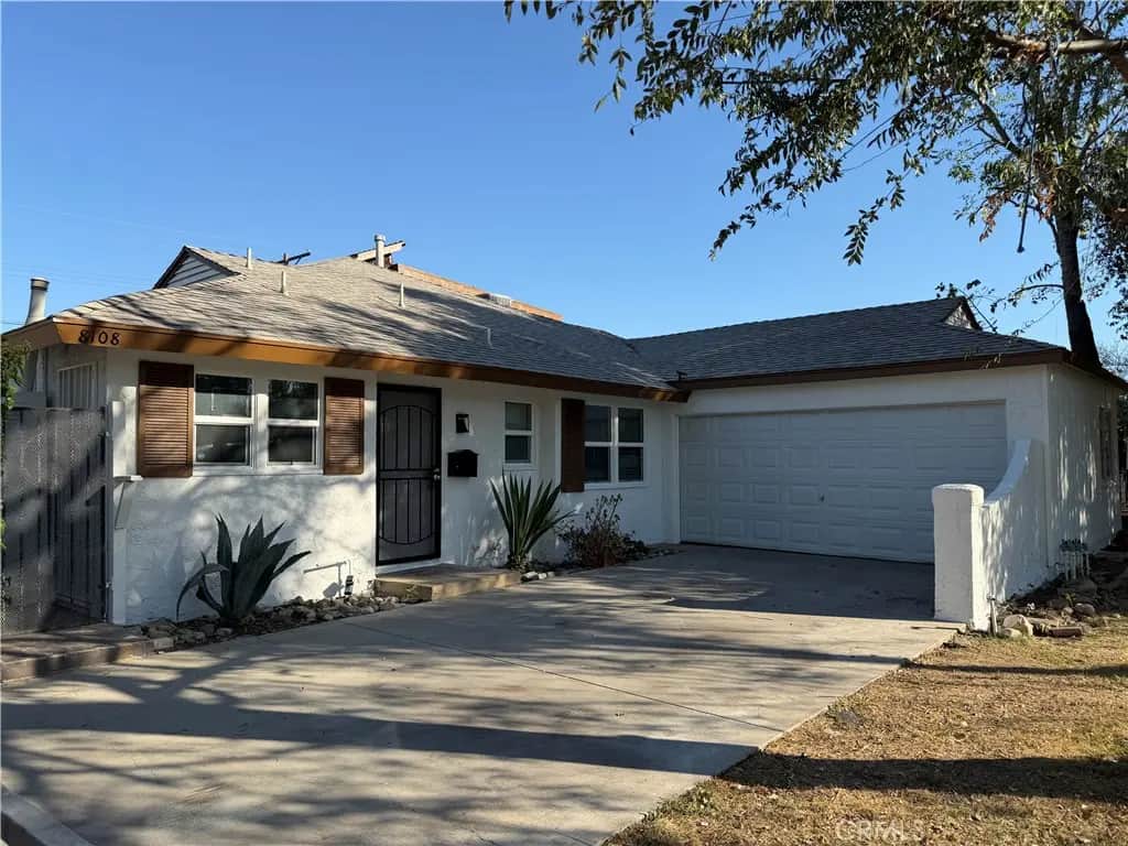 8108 Yarmouth, Reseda, CA — listing photo 1