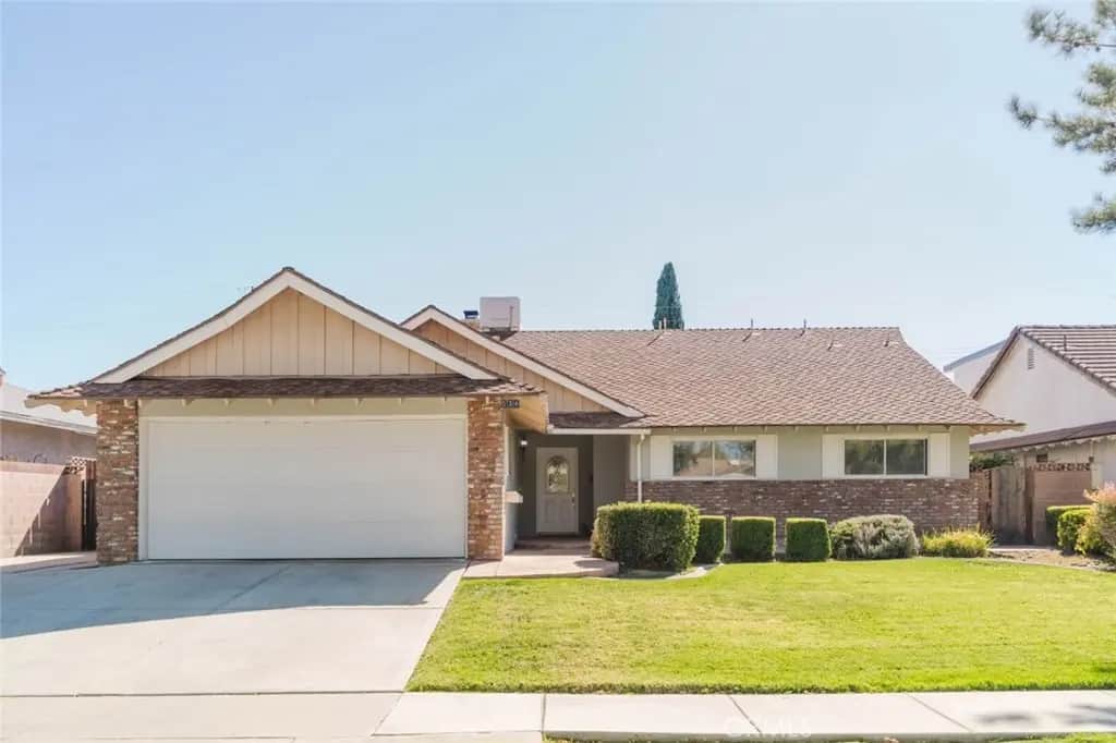 534 W Avenue J10, Lancaster, CA — listing photo 1