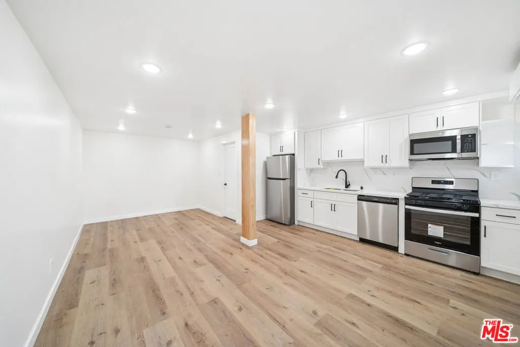 1027 N Gardner Street 1027 1/2, West Hollywood, CA — listing photo 1
