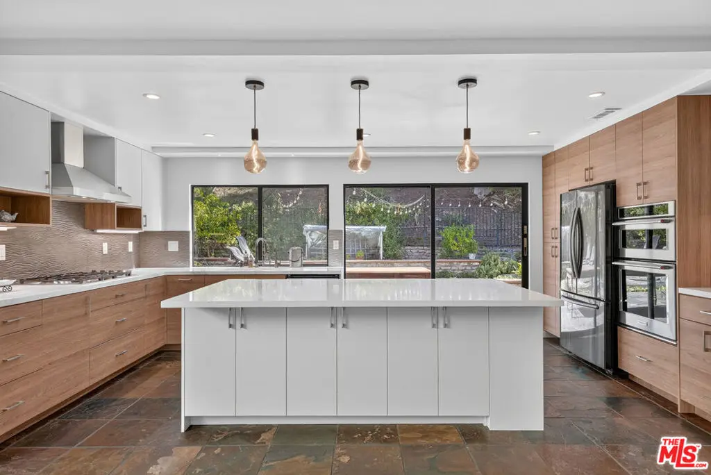 1430 Avenida De Cortez, Pacific Palisades, CA — listing photo 1
