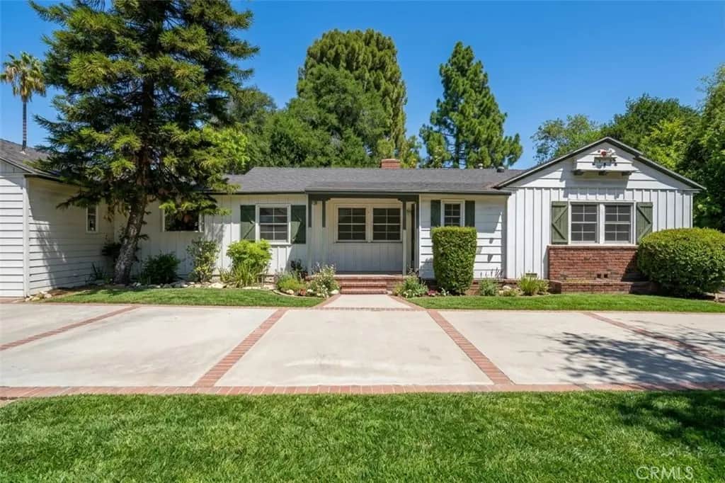 17115 Parthenia, Sherwood Forest, CA — listing photo 1
