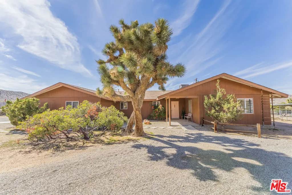 7626 Hilton Avenue, Yucca Valley, CA — listing photo 1