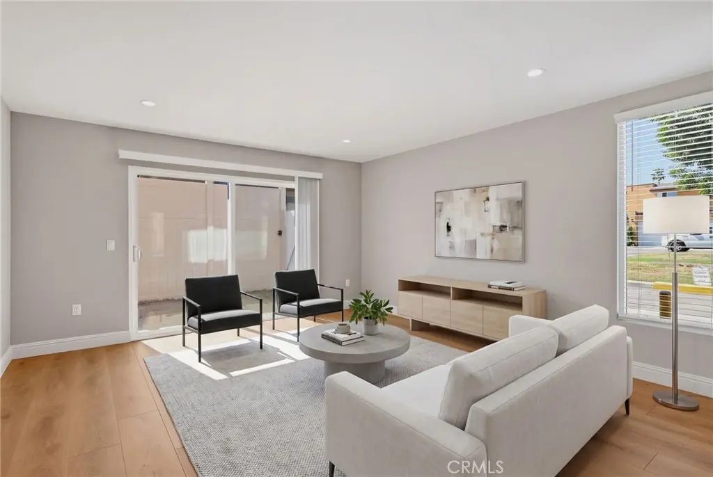 9201 Wakefield Avenue 3, Panorama City, CA — listing photo 1