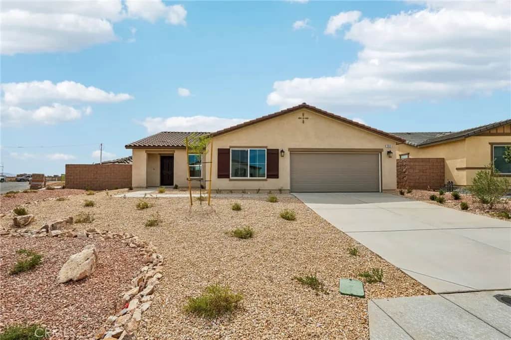 10635 Sea Venture Way, Victorville, CA — listing photo 1