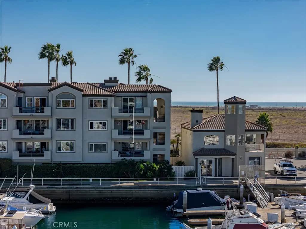4165 Warner #101, Huntington Beach, CA — listing photo 1