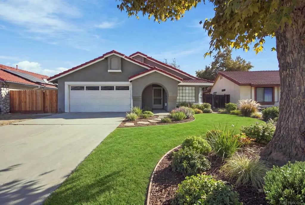 444 Madrid, Hemet, CA — listing photo 1