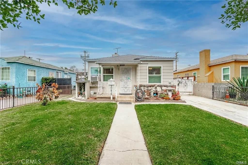 10439 Stanford Avenue, South Gate, CA — listing photo 1