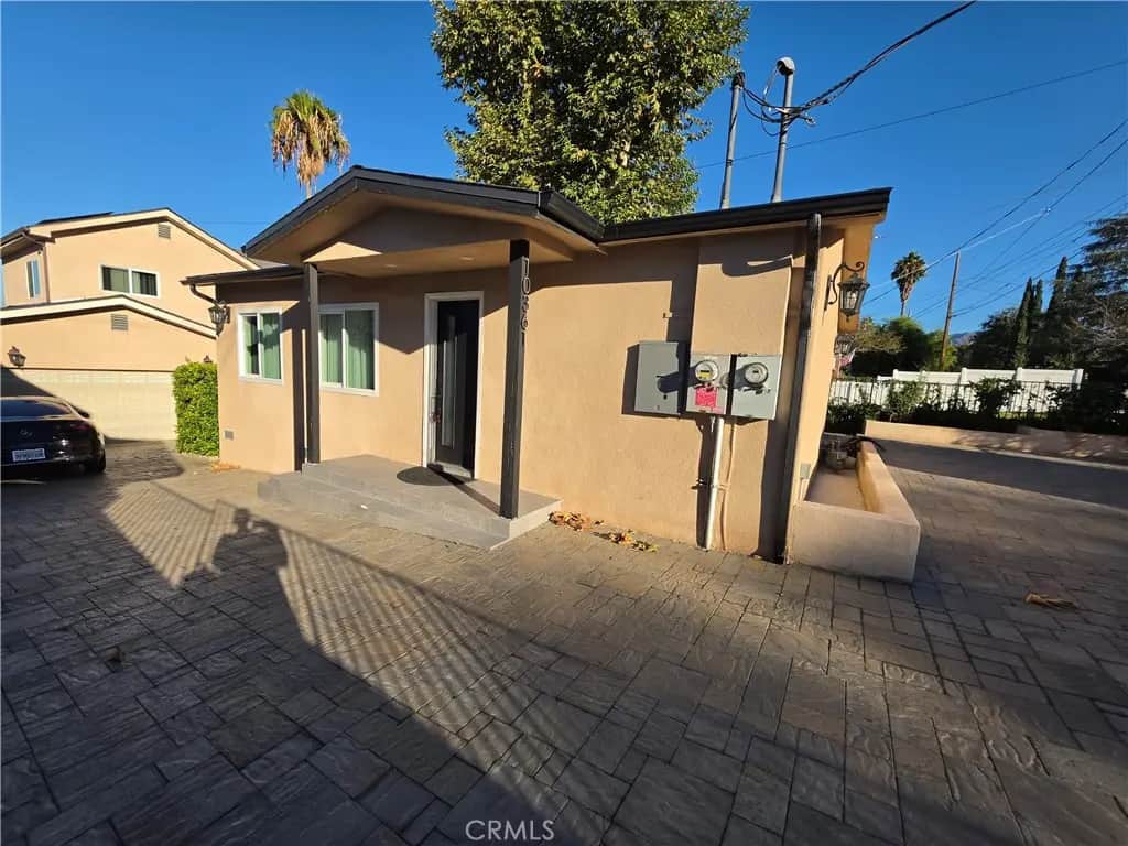 10361 Fernglen, Tujunga, CA — listing photo 1