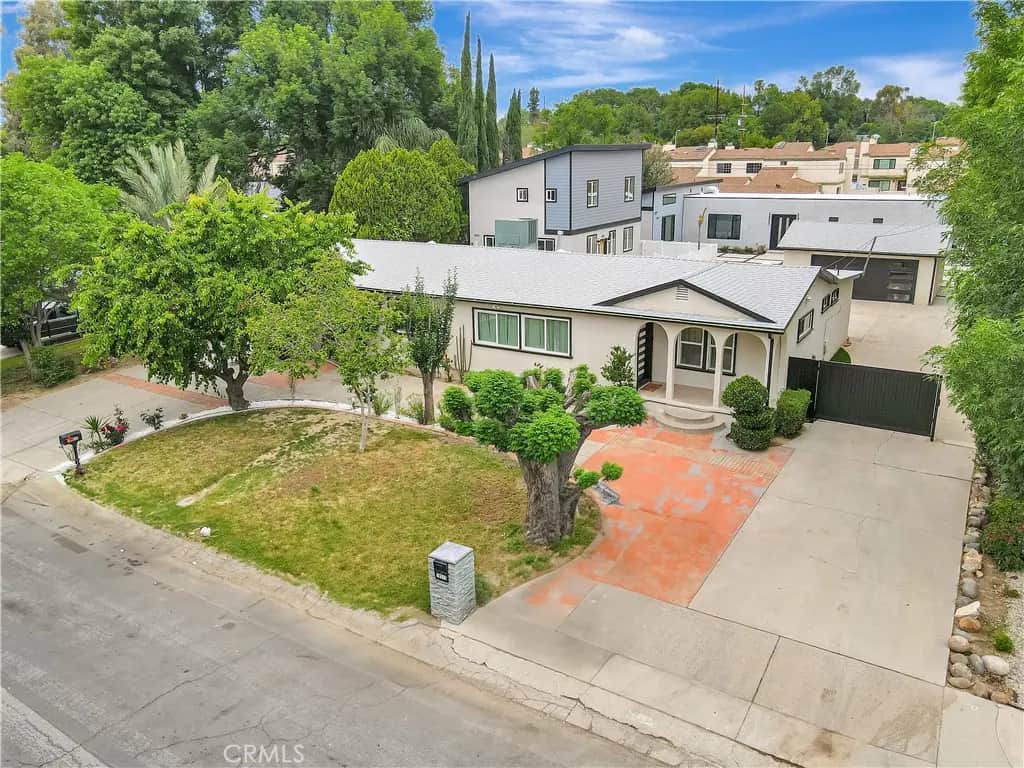 19513 Cantara Street, Reseda, CA — listing photo 1