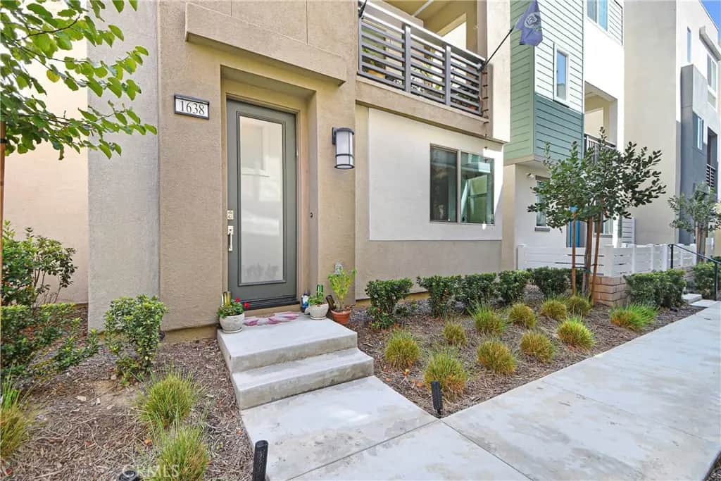 1638 Hornet, San Pedro, CA — listing photo 1