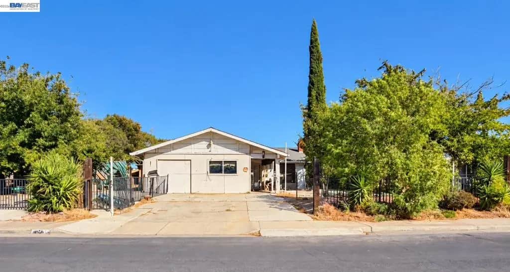 5 Salisbury Dr, Pittsburg, CA — listing photo 1