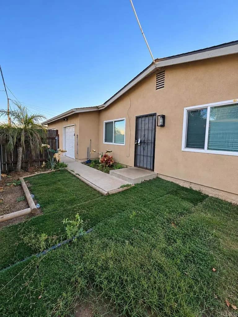 438 Delaware Street, Imperial Beach, CA — listing photo 1