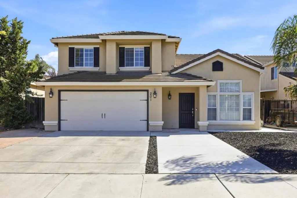 201 Le Chateau Drive, Hollister, CA — listing photo 1