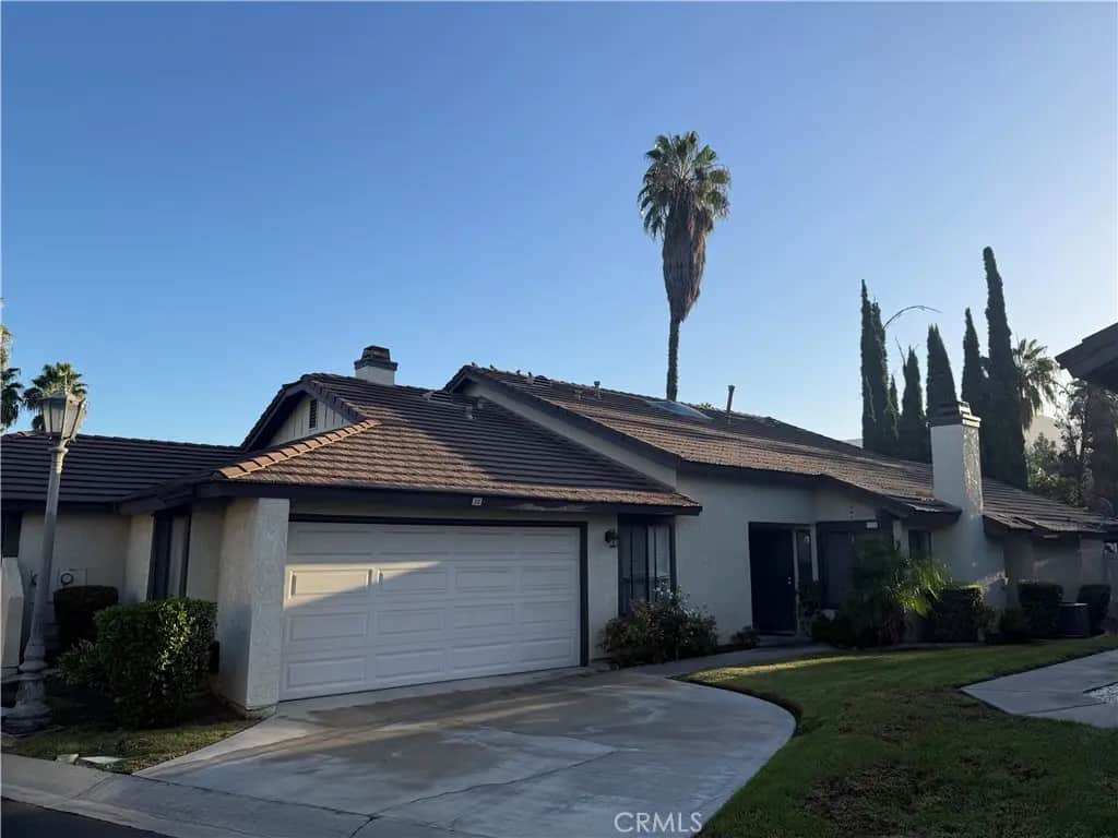 5050 Canyon Crest Drive 12, Riverside, CA — listing photo 1