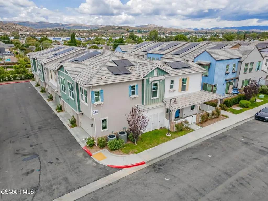 201 Red Brick Drive 1, Simi Valley, CA — listing photo 1