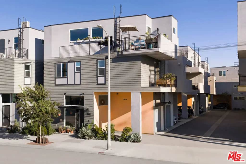3030 1/2 N Coolidge Avenue, Los Angeles, CA — listing photo 1