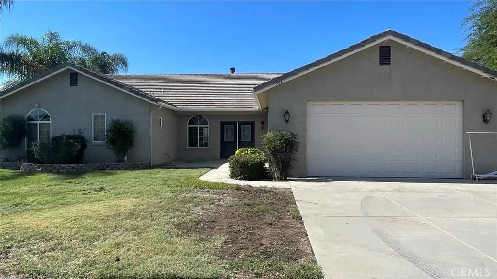 253 W County Line, Calimesa, CA — listing photo 1