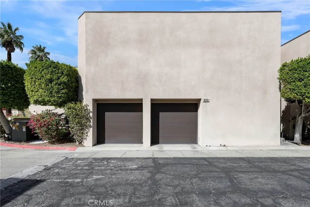 928 Village S, Palm Springs, CA — listing photo 1