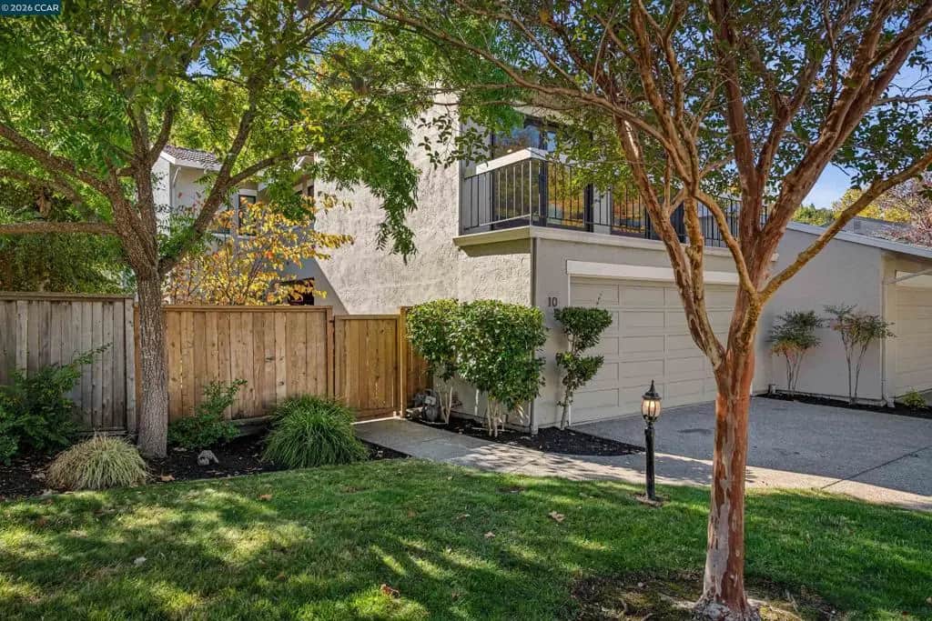 10 Doral Dr, Moraga, CA — listing photo 1