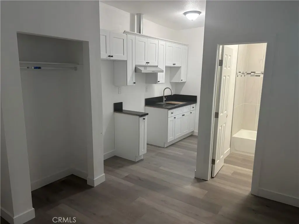 627 Linden 24, Long Beach, CA — listing photo 1