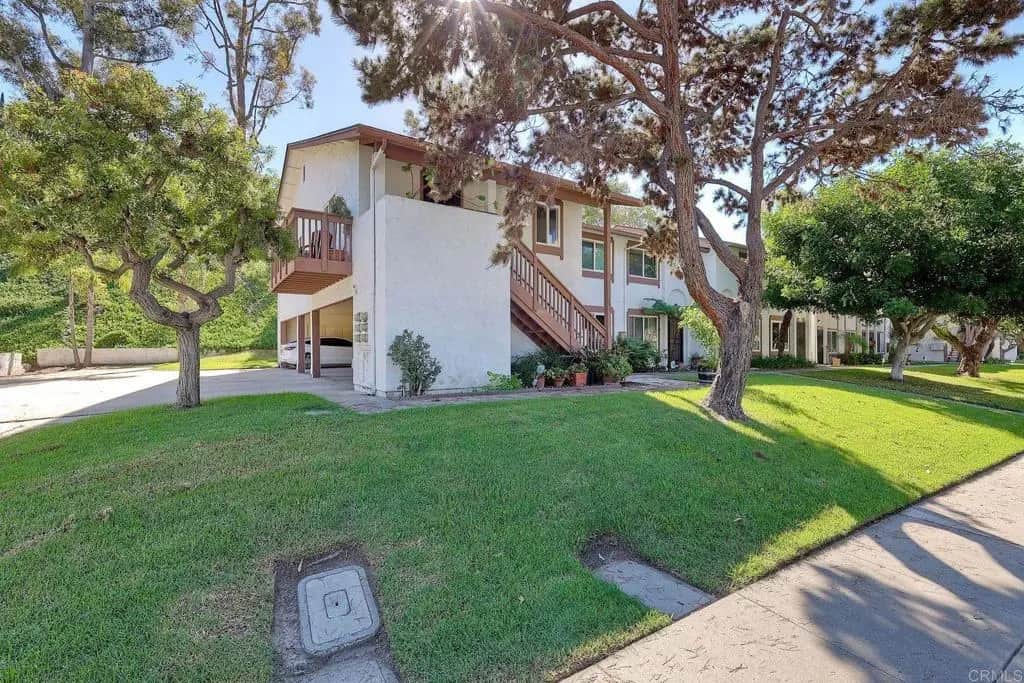 6495 Bell Bluff Ave, San Diego, CA — listing photo 1