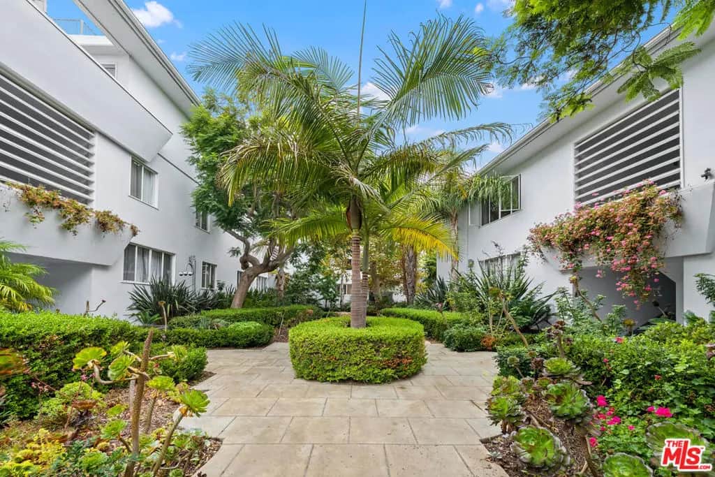 134 San Vicente Blvd D, Santa Monica, CA — listing photo 1