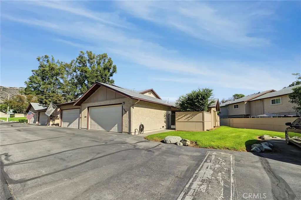 1262 N Tam O Shanter Drive, Azusa, CA — listing photo 1