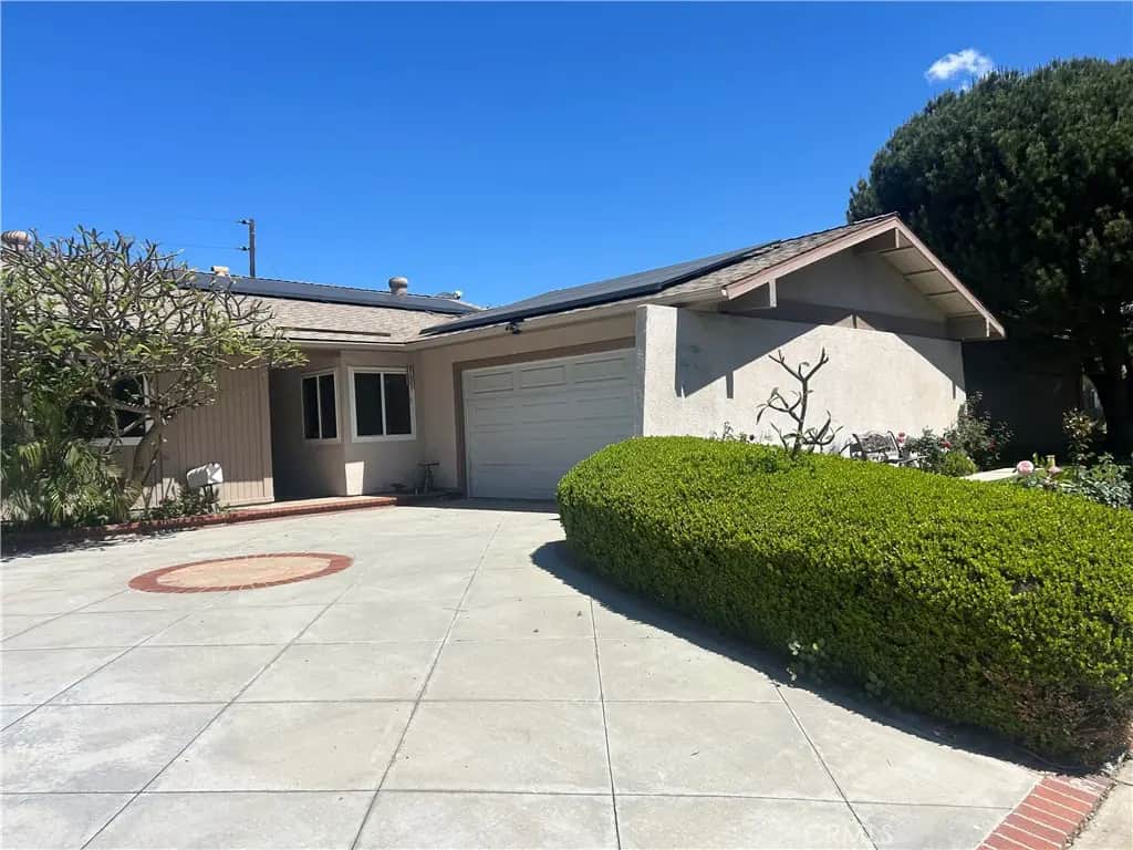 506 Pierpont, Costa Mesa, CA — listing photo 1