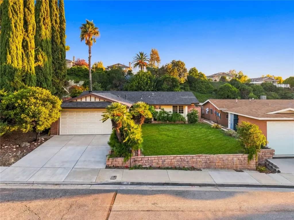 19634 Crystal Springs Court, Newhall, CA — listing photo 1